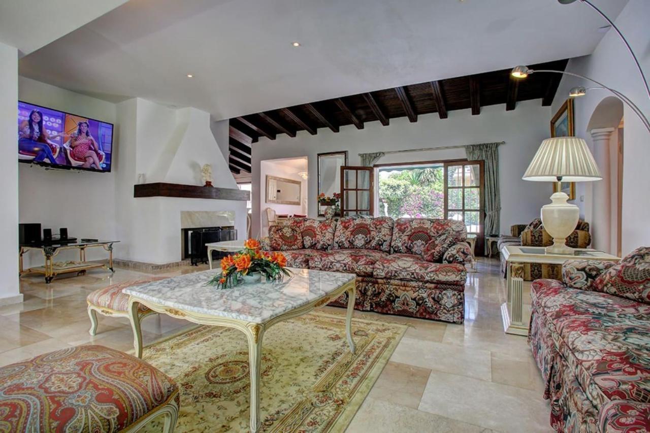 Exclusive Villa Las Palmeras Puerto Banus With Heated Private Swimming Pool, Marbella, Spain Exterior foto